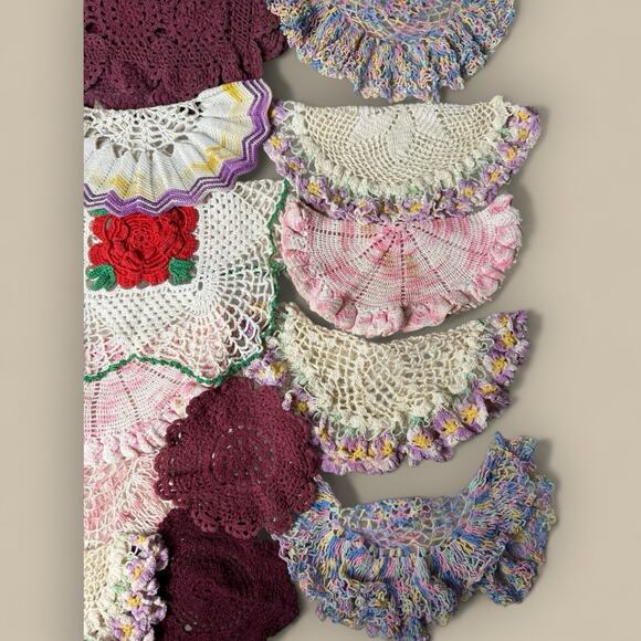 Lot of 17 Vtg Crochet Doilies Mixed Styles Sizes Shabby Cottagecore Floral Color - Picture 4 of 4